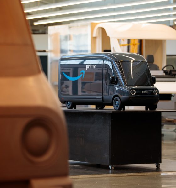 amazon rivian delivery van small scale mode